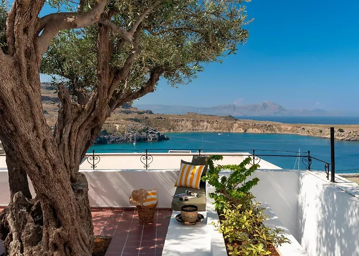 Maris Lindos Suites & Apartments
