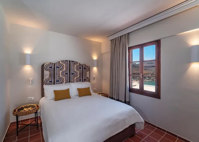 Maris Lindos Suites & Apartments